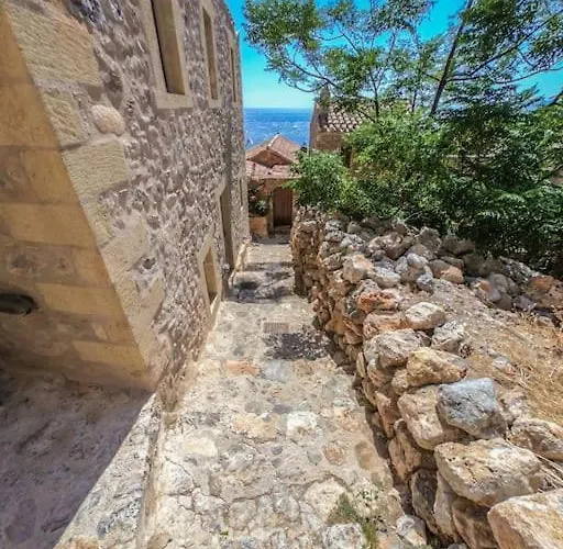 κyma Mansion In Vakantiehuis