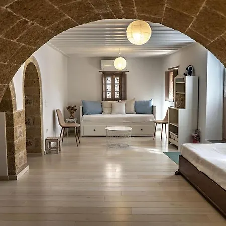 κyma Mansion In Casa de Férias Monemvasía