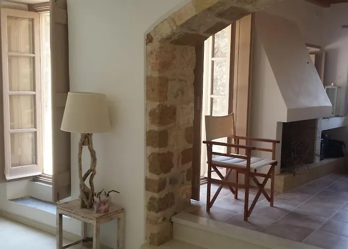 בית נופש κyma Mansion In מונמבאסיה