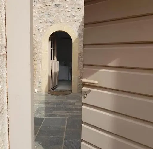 κyma Mansion In בית נופש מונמבאסיה