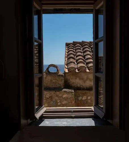 κyma Mansion In * מונמבאסיה